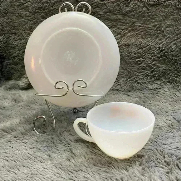 Fire King Golden Wheat Cup and Saucer and Lunch Plate - Picture 9 of 16